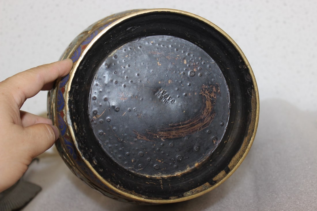 A Japanese Enamel Brass or Bronze Urn - 10
