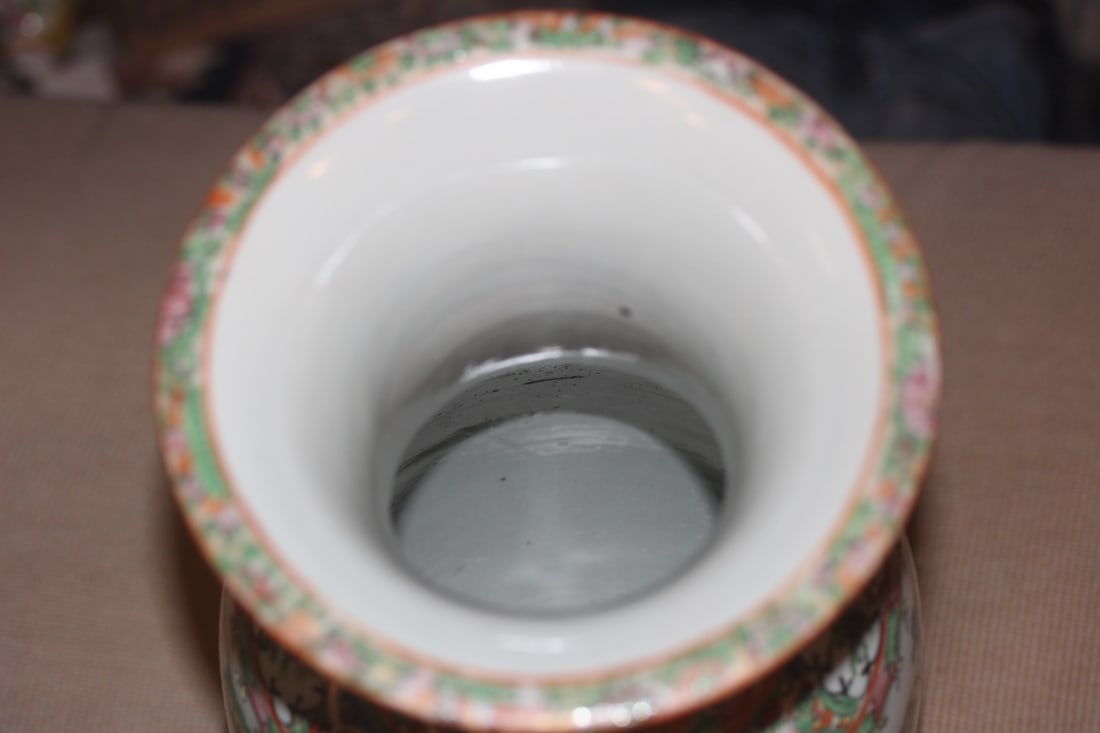 Antique Large Chinese Rose Medallion Vase - 6