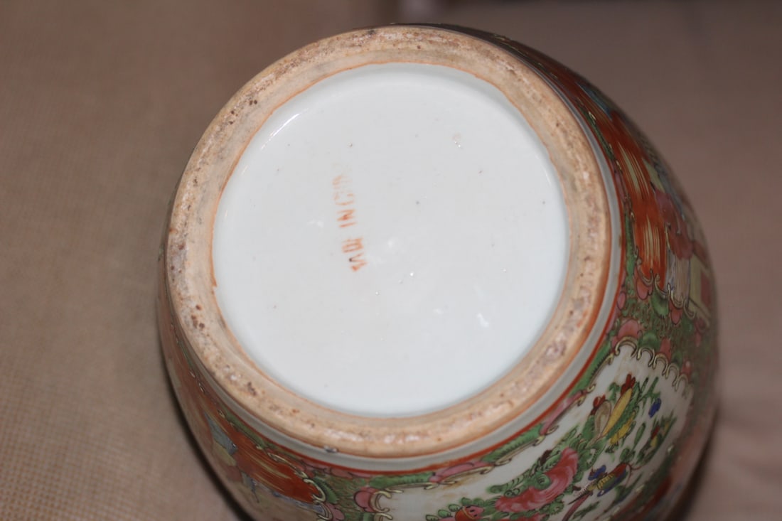 Antique Large Chinese Rose Medallion Vase - 9