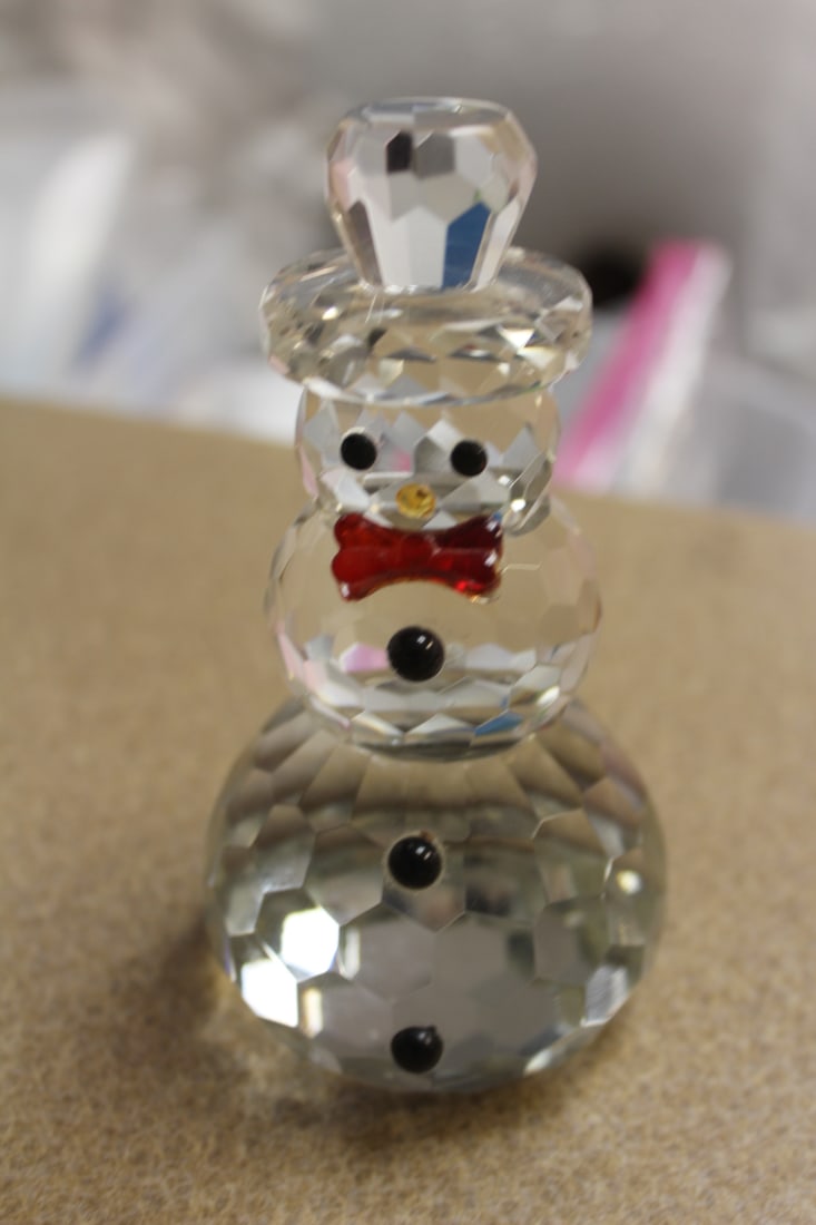 Swarovski or Style Snow Man Paperweight: Swarovski or Swarovski Style - unmarked - 4 3/8" tall
