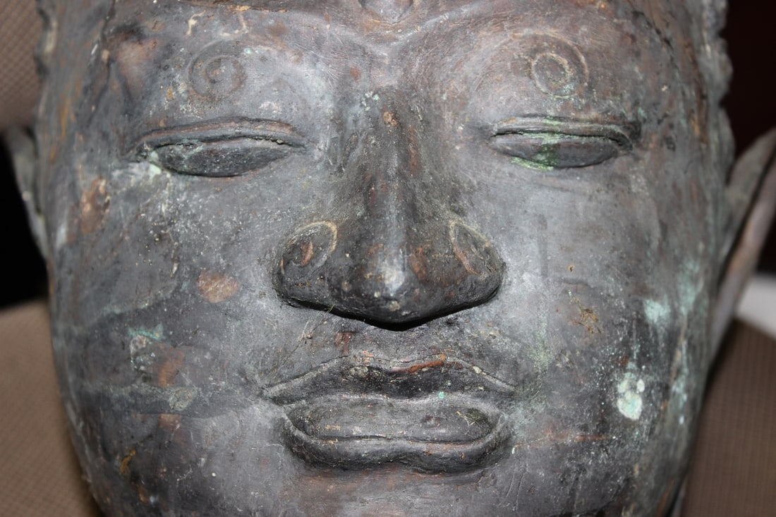 Antique Chinese Bronze Buddha Head - 2