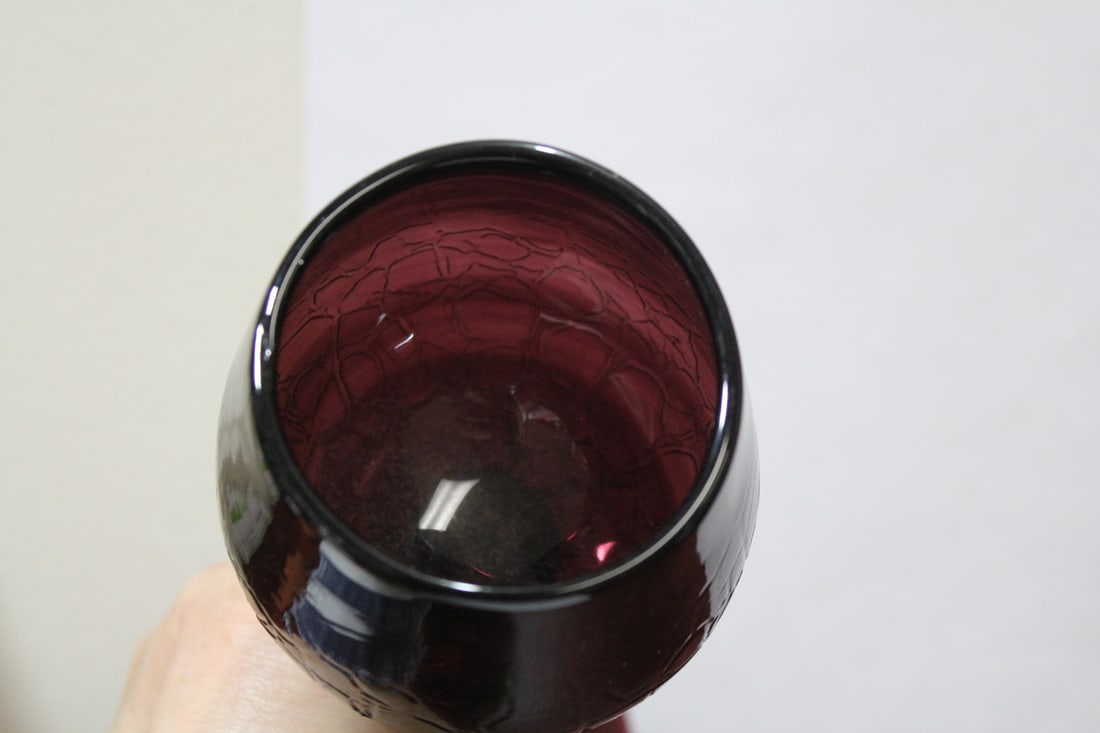 An Amethyst Glass Goblet - 4
