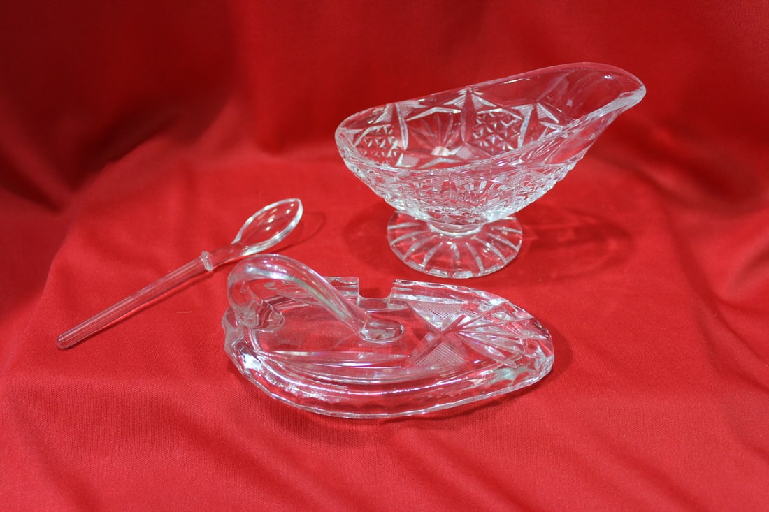 A Glass or Crystal Container - 3