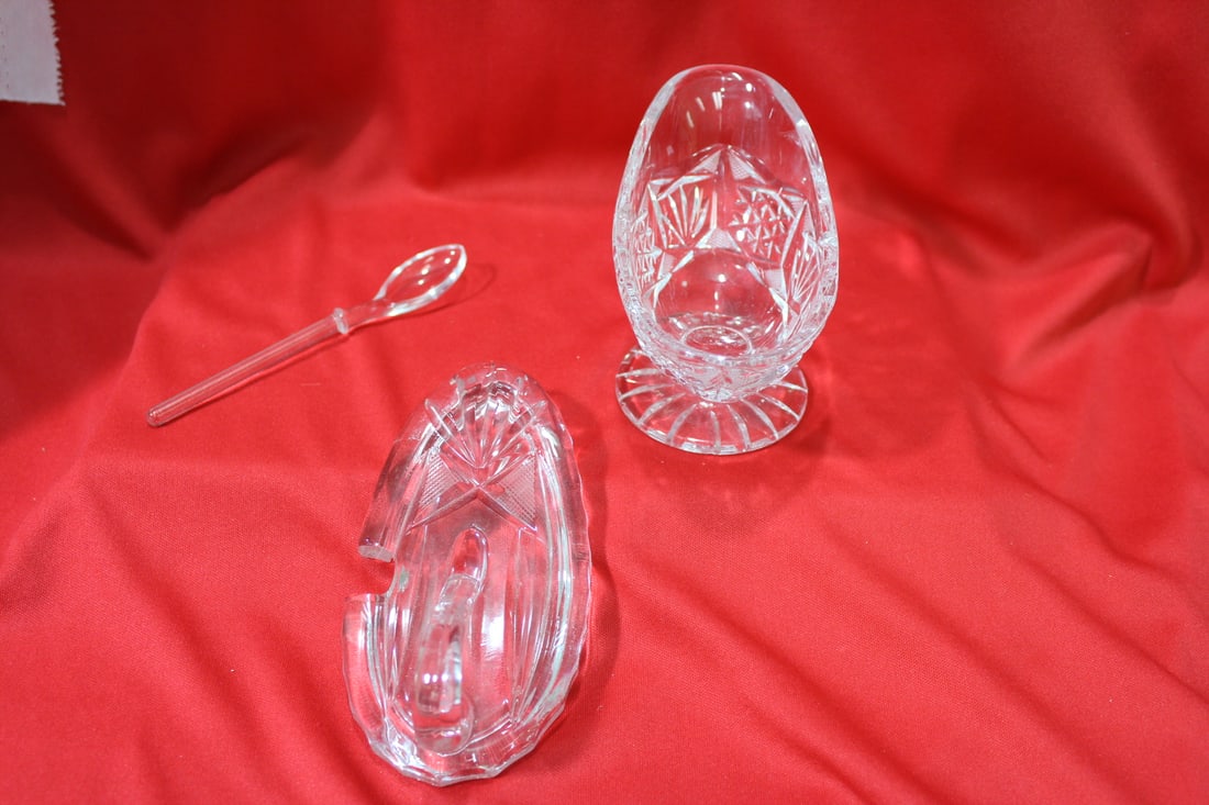 A Glass or Crystal Container - 4