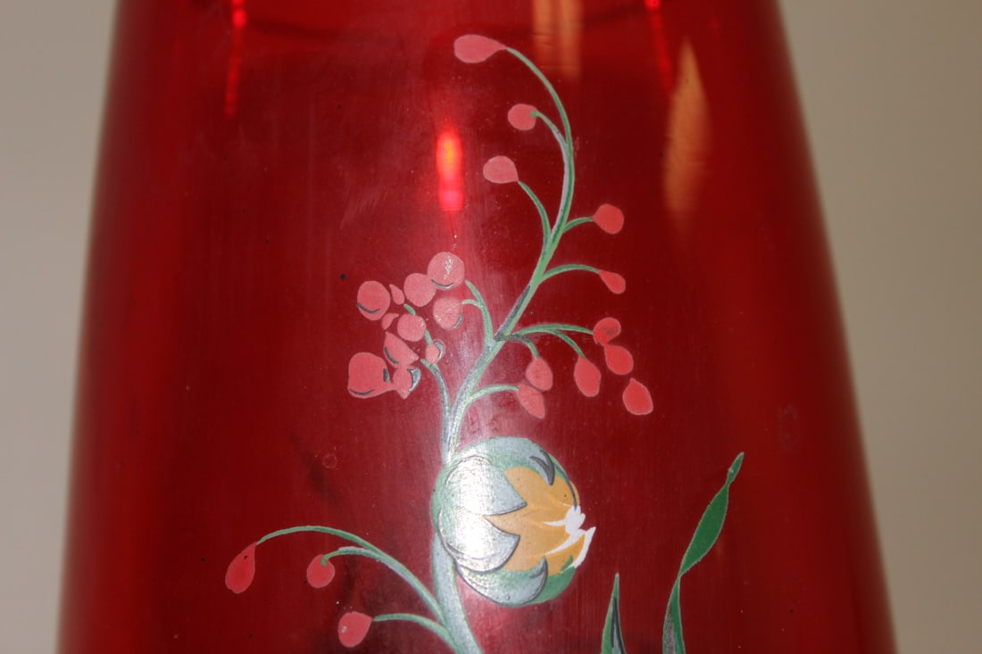 A Red Glass Vase - 5