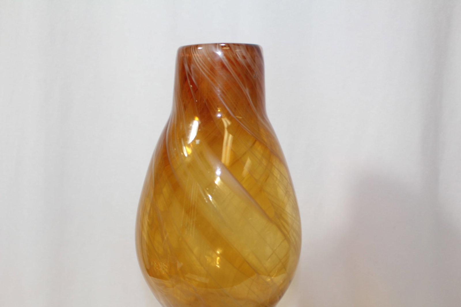An Art Glass Gourd Shape Vase - 2