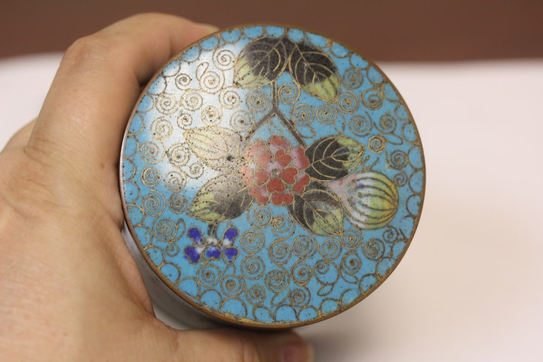 A Chinese Cloisonne Cylinder Container - 2