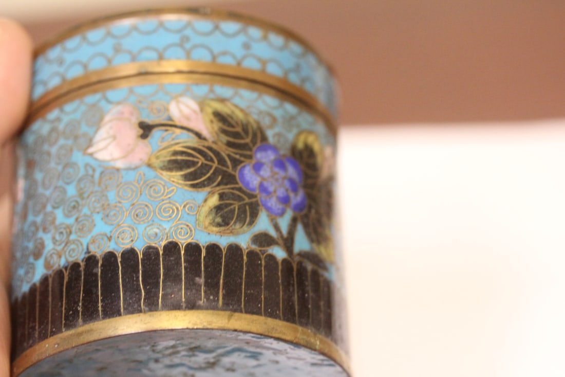 A Chinese Cloisonne Cylinder Container - 3