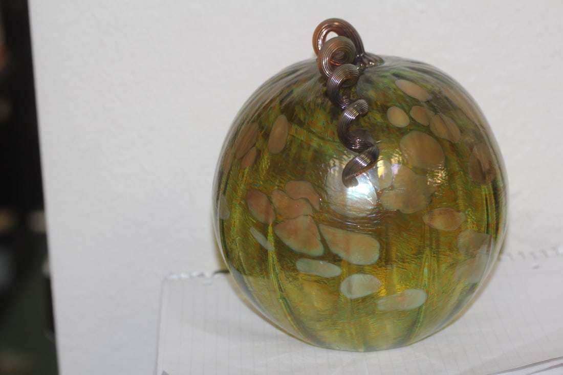 Art Glass Pumpkin - 5