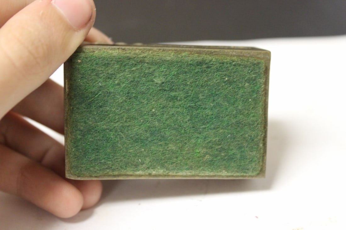 A Jade and Carniellian Jade Match Box - 6