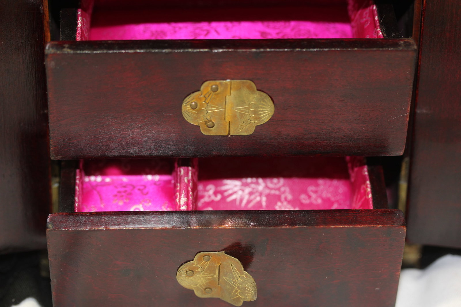 A Vintage Chinese Jade and Wood Jewelry Box - 3