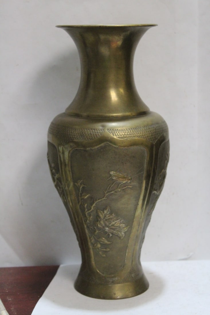 A Well Carved Chinese Brass Vase - 4