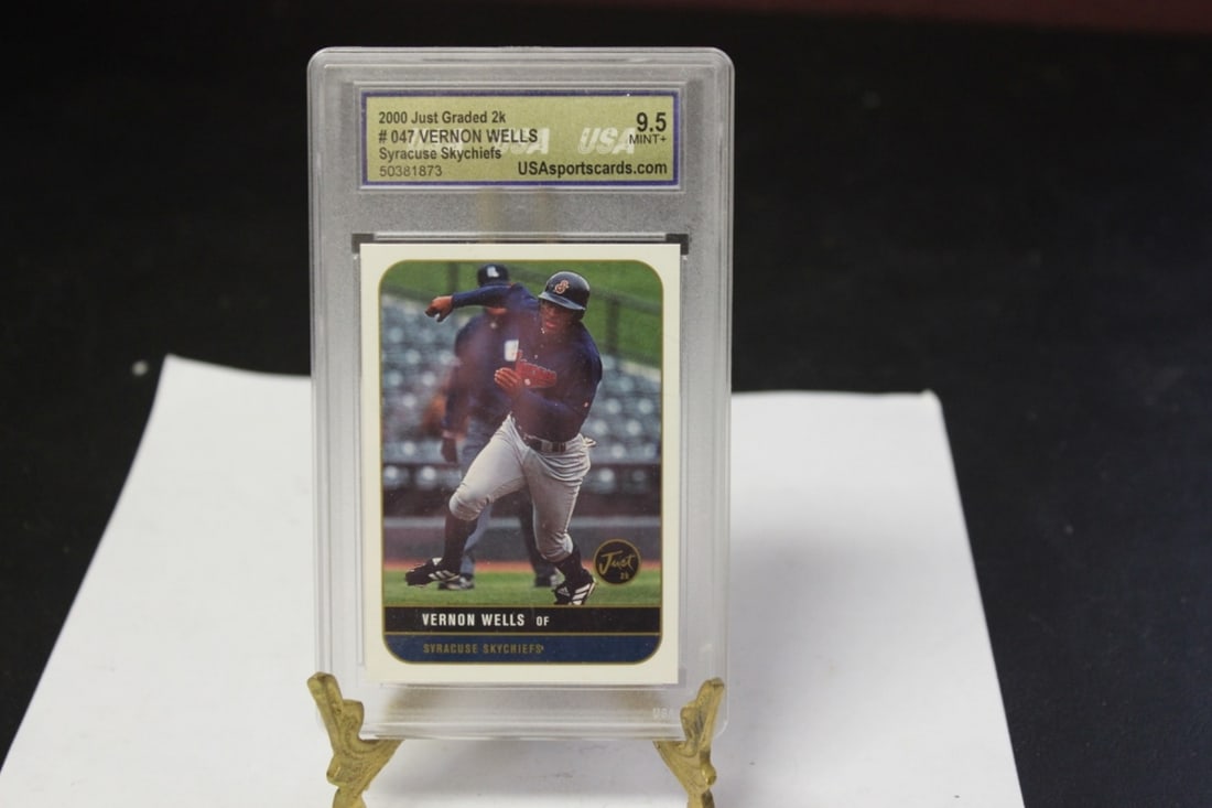 A Graded Veron Wells Baseball Card: As shown on photos