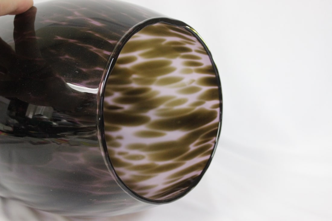 An Art Glass Vase - 4