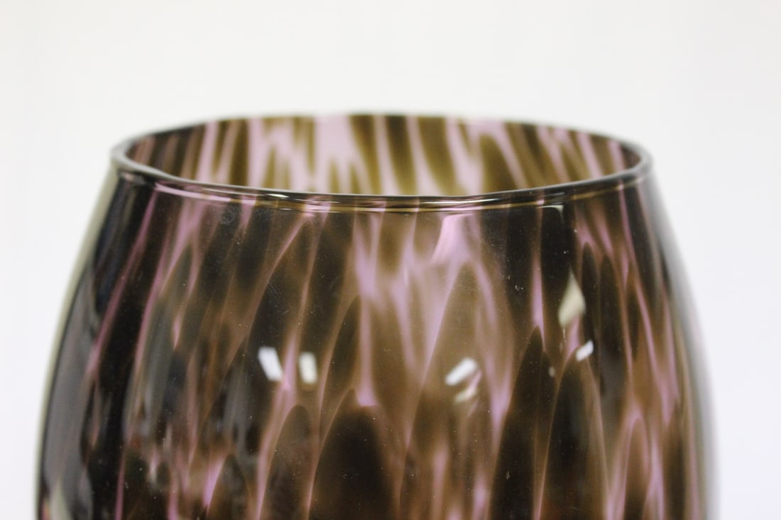 An Art Glass Vase - 5