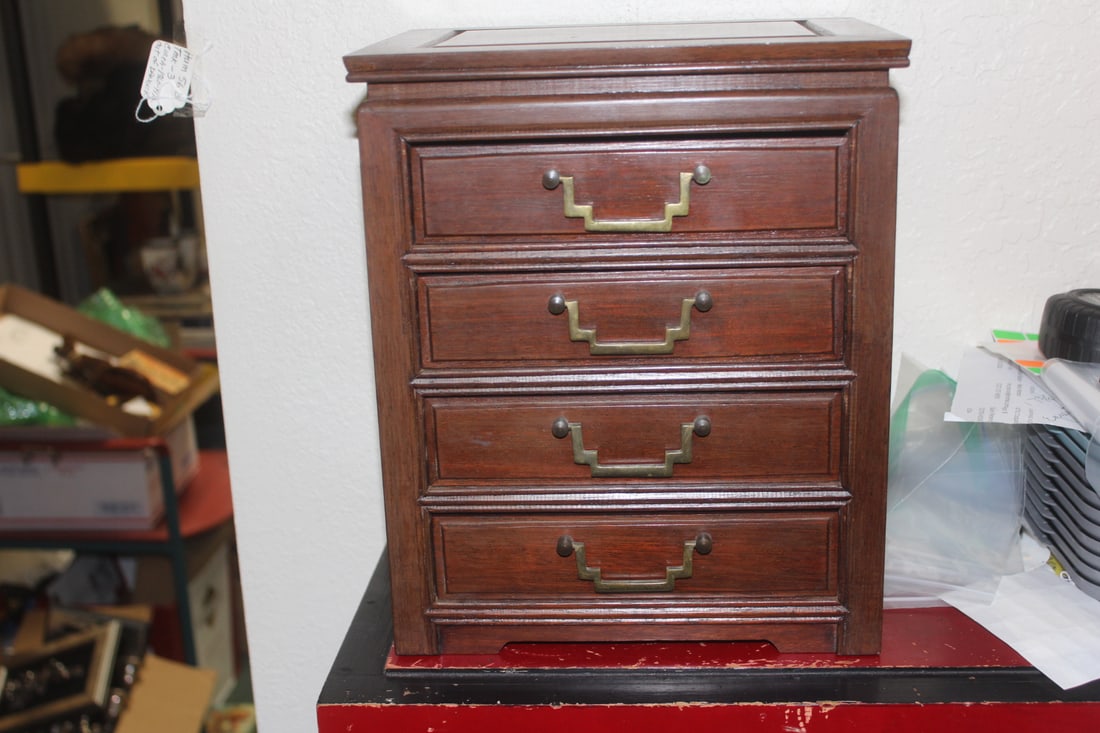 Chinese Rosewood Jewelry Box - 2