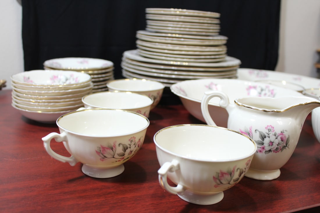 A Partial Set of Aberdeen China - 2