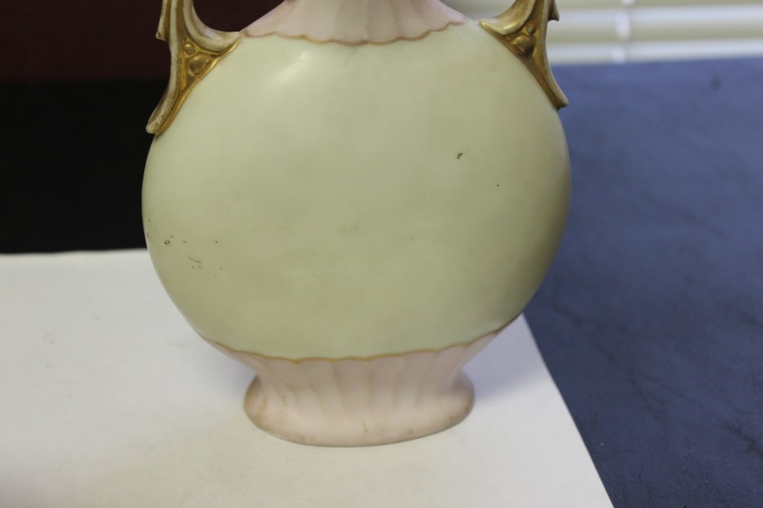 An Antique/Vintage Carlsblad Bisque/Ceramic Vase - 5