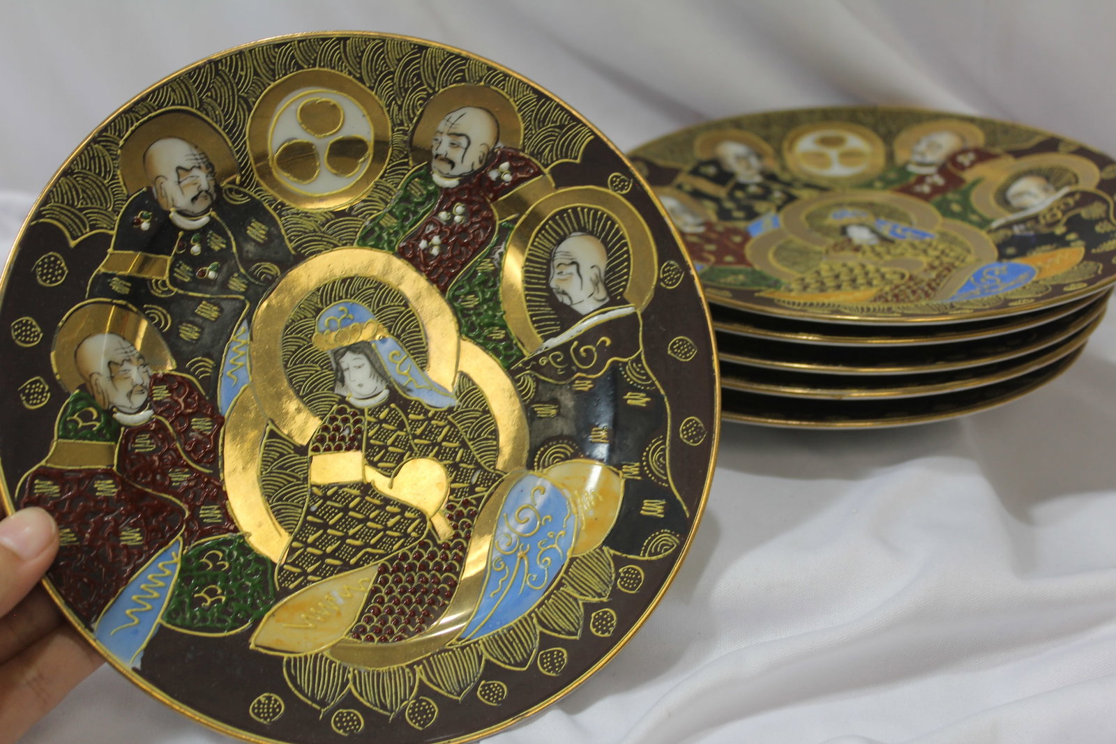 Lot of 6 Satsuma Plates: 7 1/2" in diameter