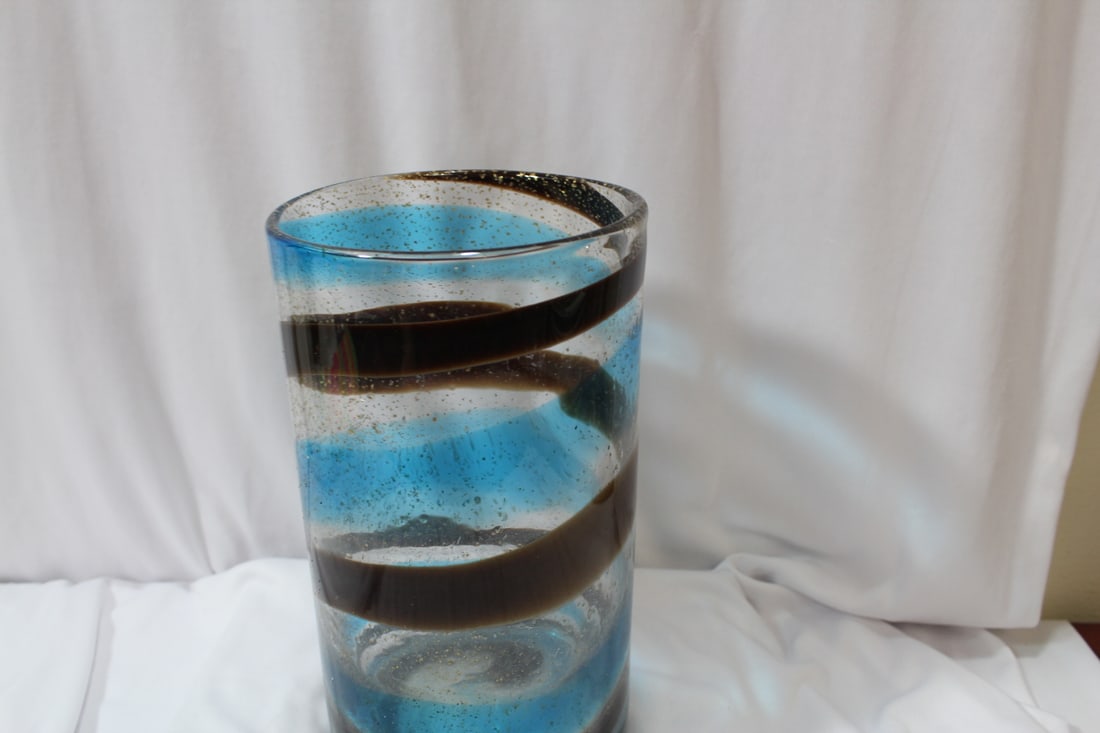 An Art Glass Cylinder Vase - 2