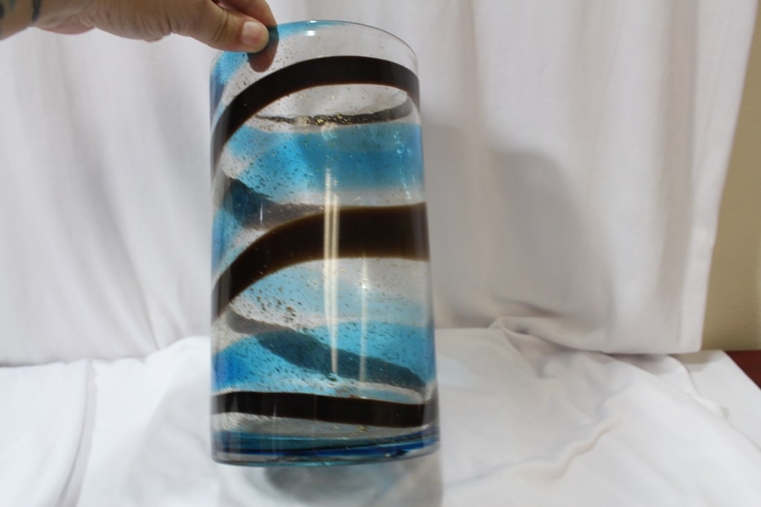 An Art Glass Cylinder Vase - 3