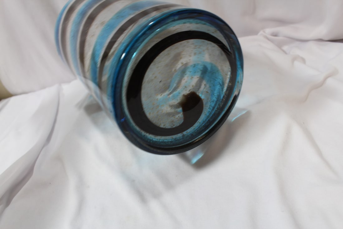 An Art Glass Cylinder Vase - 4