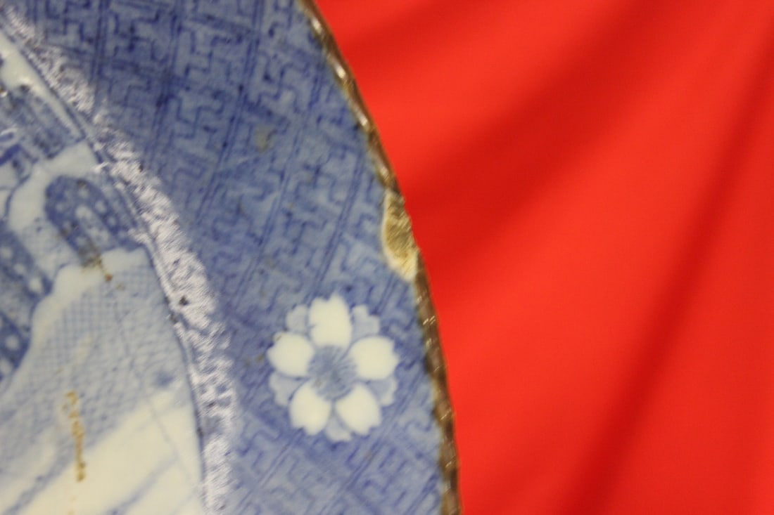 A Japanese Blue and White Porcelain Imari Plate - 3