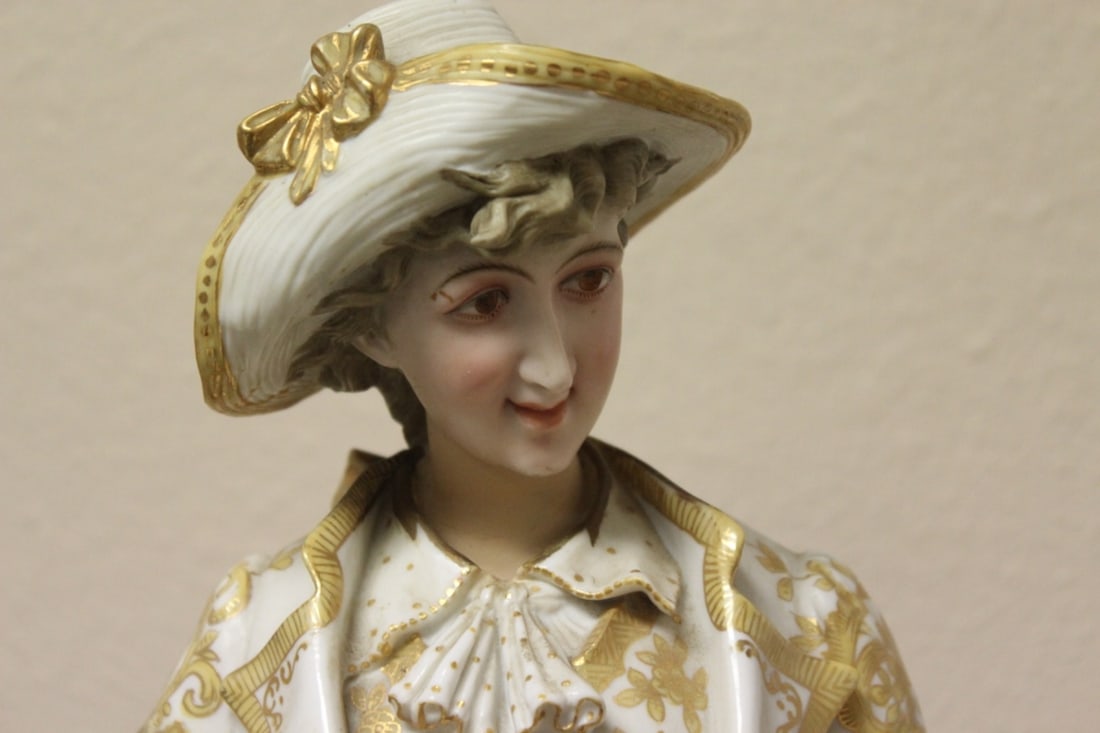 A Pair of German Figurine Boy and Girl - 17
