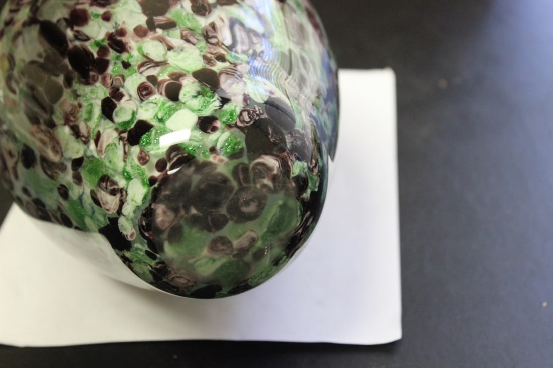 A Large Art Glass Vase - 5