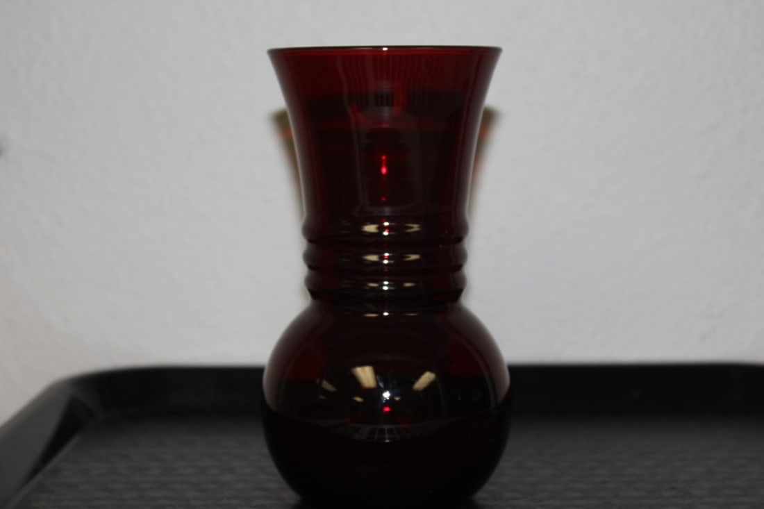An Anchor-Hocking Ruby Red Glass Vase: vintage - 6 1/4" tall