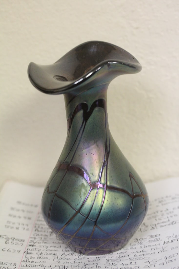 Spider Web Design Iridescent Vase - 3
