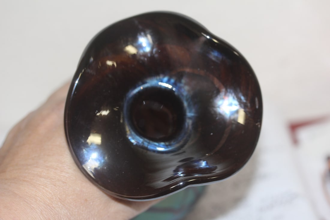 Spider Web Design Iridescent Vase - 4