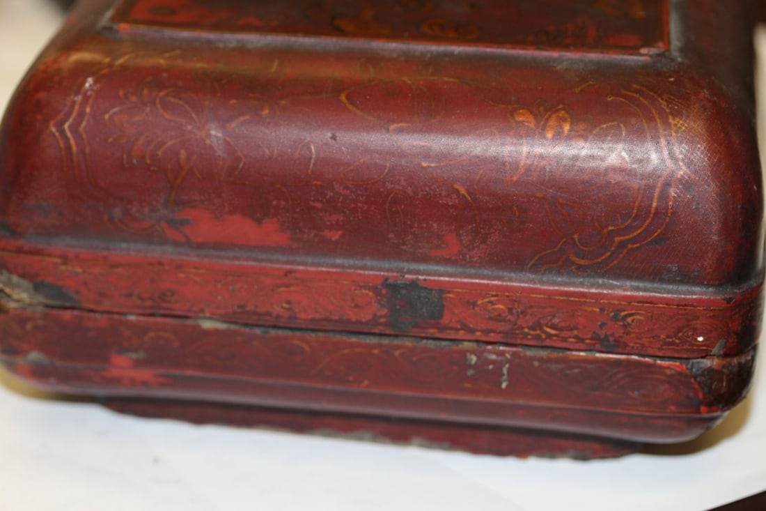 An Antique Chinese Lacquer Box - 10