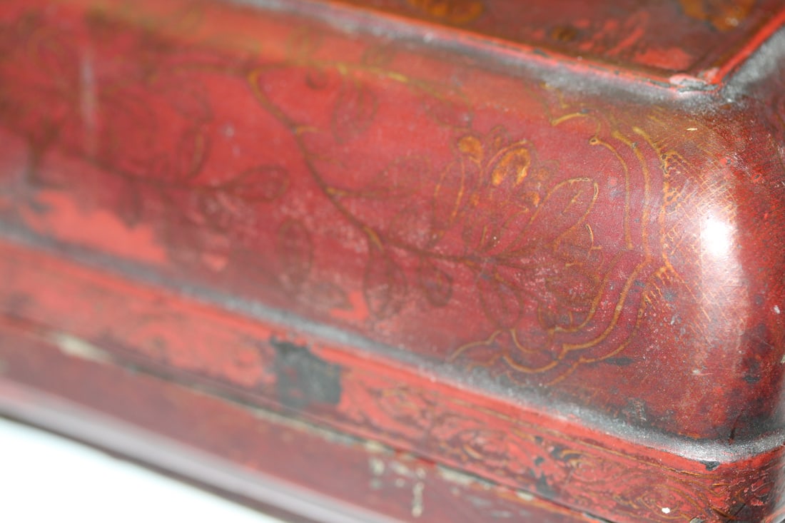 An Antique Chinese Lacquer Box - 9