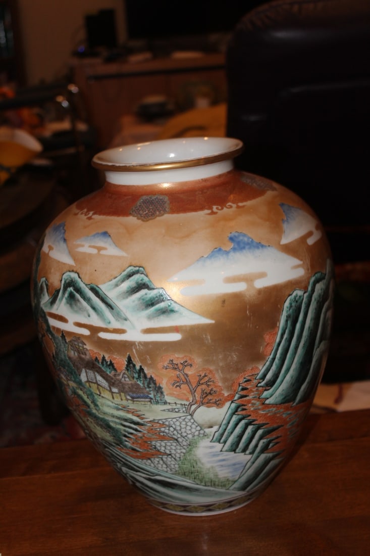 Large Japanese Vase - 2
