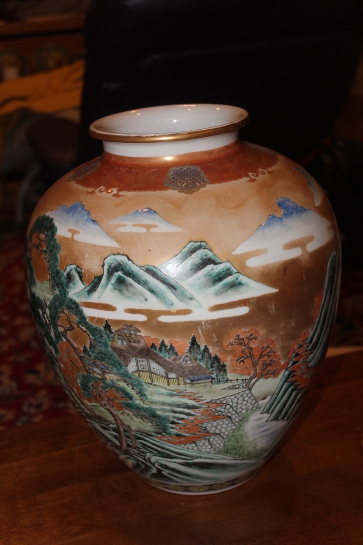 Large Japanese Vase - 6