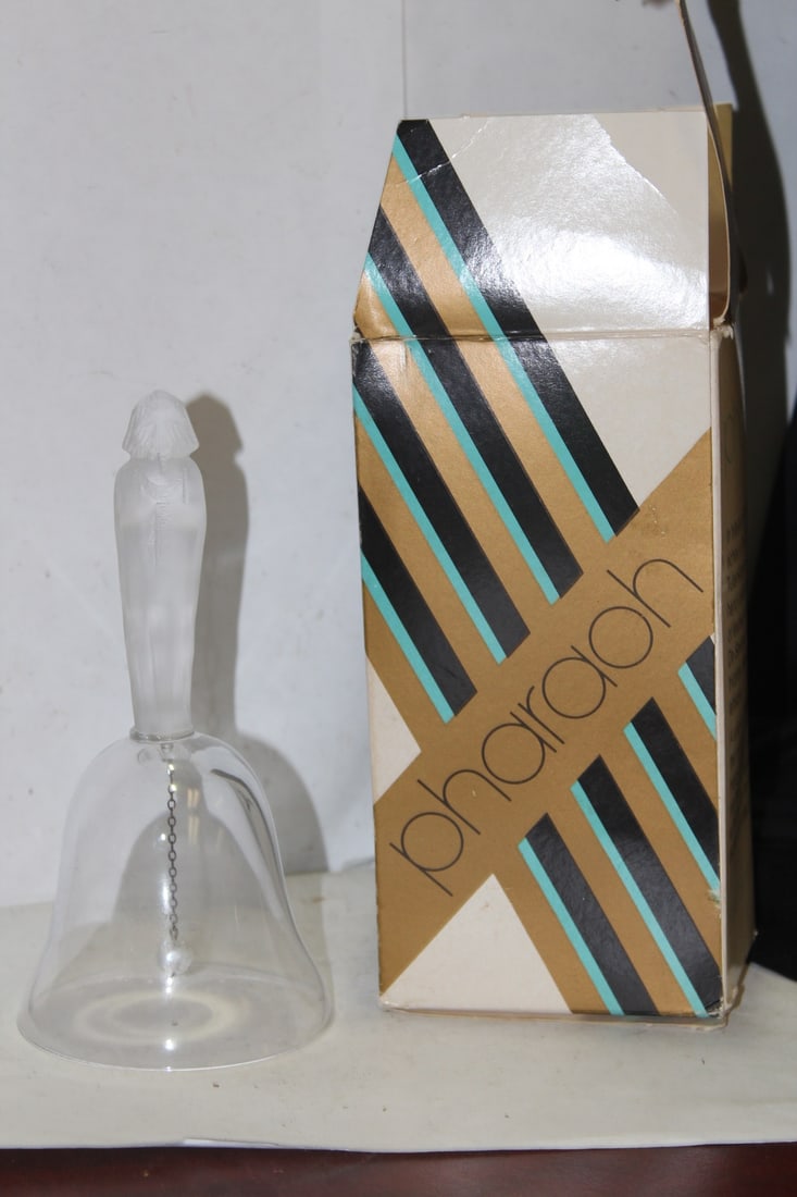 A Pharaoh Crystal Bell - 6