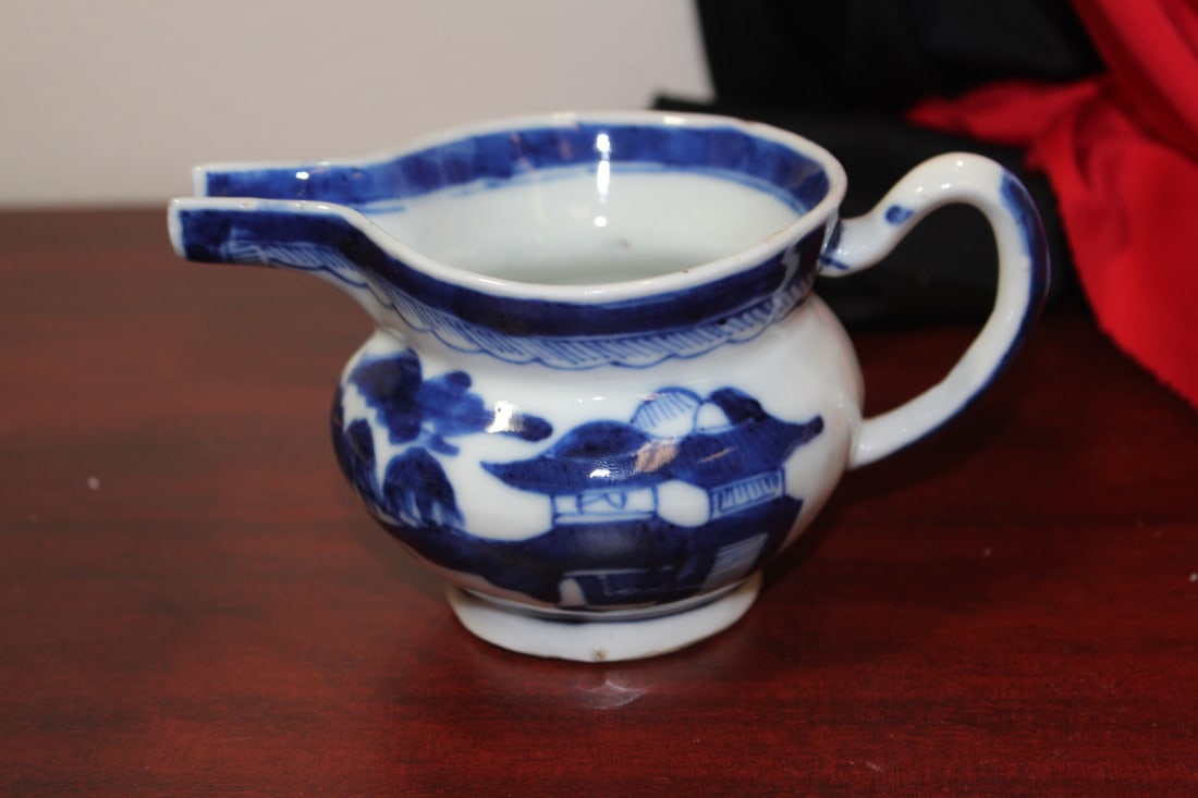 A Chinese Blue and White Export Pitcher - 3