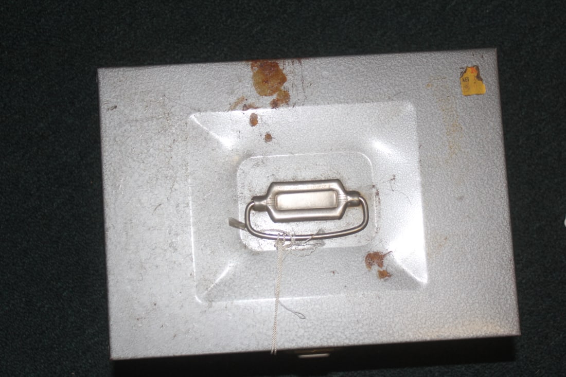 Metal Porta-File File Box - 6