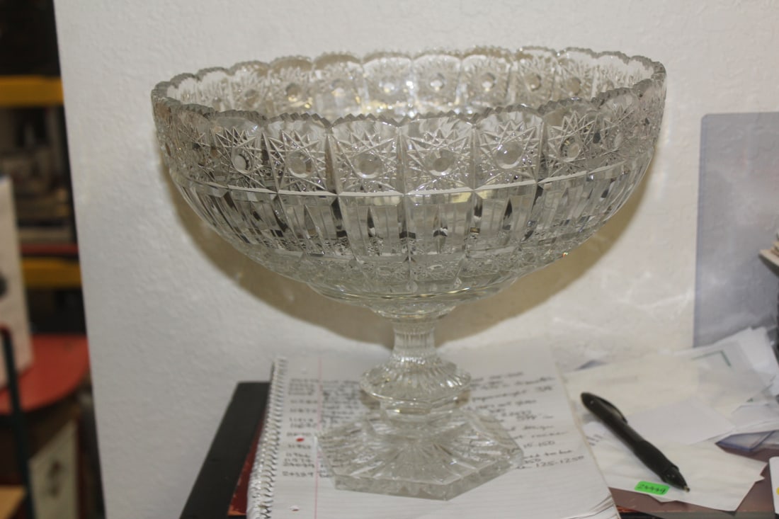 Beautiful Cut Glass Center Bowl (1 of 6)