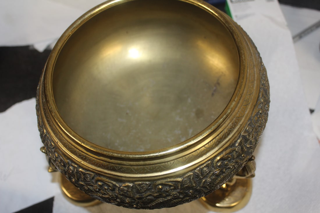 Ornate Brass Bowl on Elephant Stand - 5