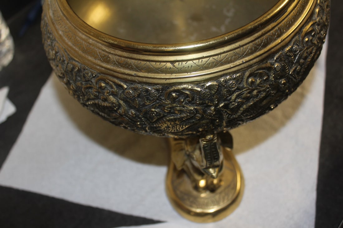 Ornate Brass Bowl on Elephant Stand - 6