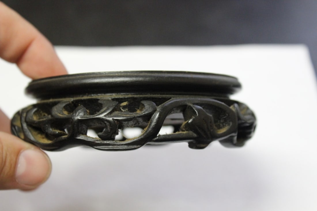 A Vintage Chinese Very Nicely Carved Stand - 3