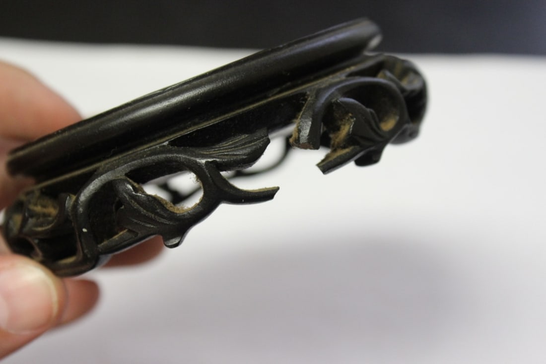 A Vintage Chinese Very Nicely Carved Stand - 6