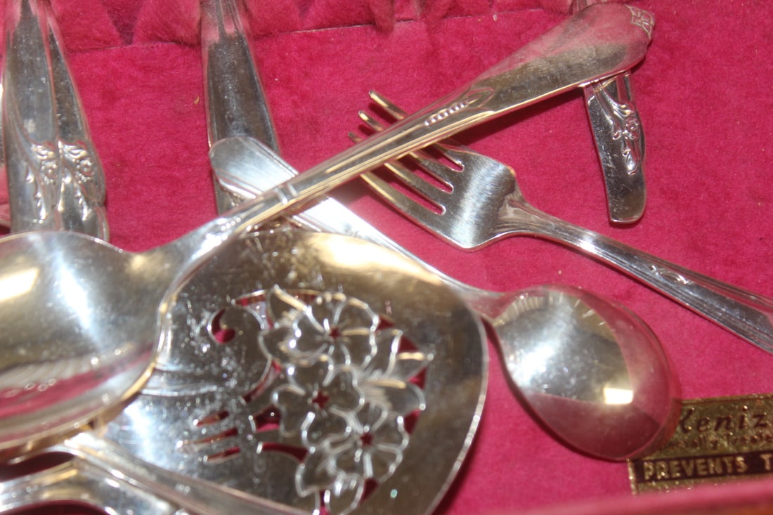 Lot of Silverplate Flatware - 3