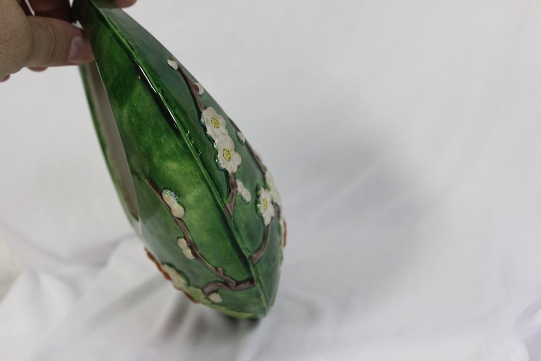 A Japanese Ceramic Ikebana Hanging Basket - 4