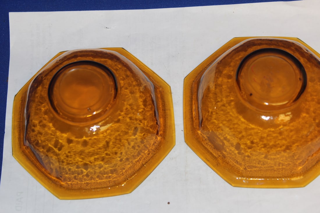 Pair of Peking Glass Amber Colour Bowls - 4