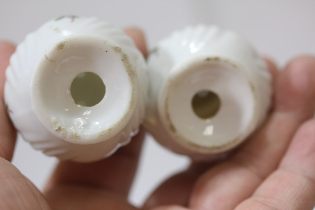 A Pair of Salt and Pepper Shakers - 5
