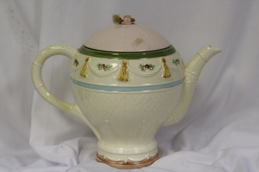 A Ceramic Teapot: 7 5/8" tall