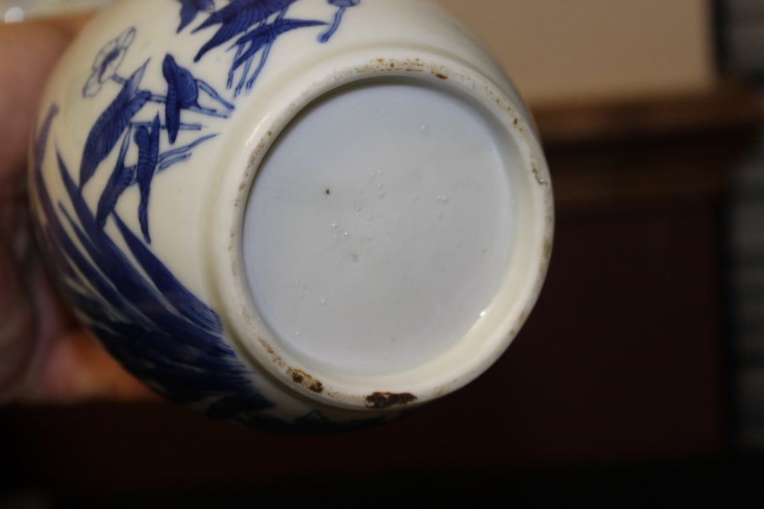 A Japanese Vintage Blue and White Vase - 13